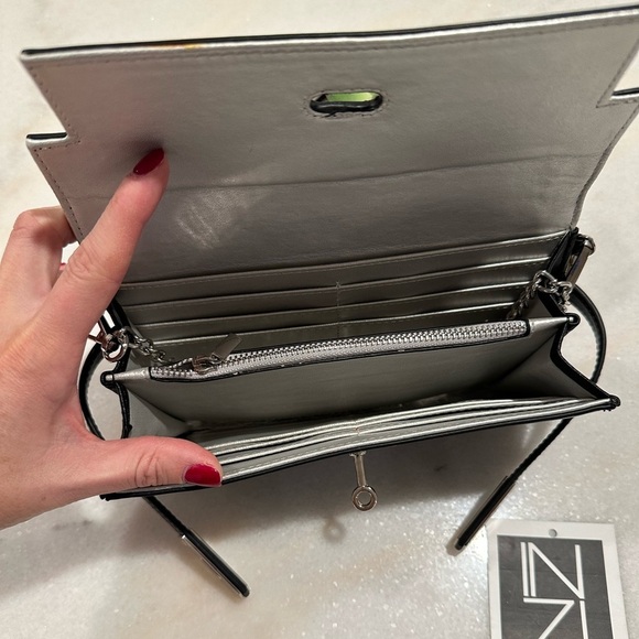 Black Wallet On a Chain - Picture 3 of 5